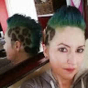 Meet your Posher, Angie